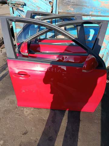 Пассажирская передняя дверь 1K5831302S VAG