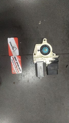 Двигун стеклопод'емника двері задньої, правої