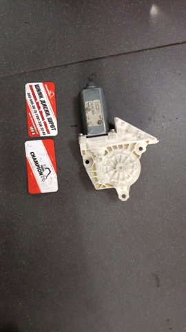 Двигун стеклопод'емника двері задньої, правої