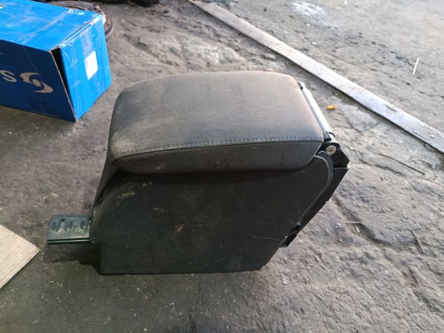 Кришка подлоктніка — фото 6