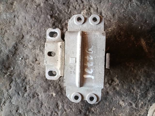 Подушка (опора) двигуна, ліва — фото 1