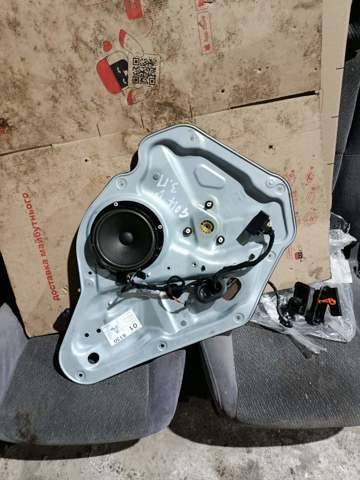 Динамік передньої двері — фото 1