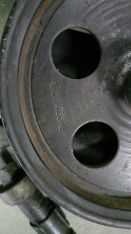 Насос підсилювача керма