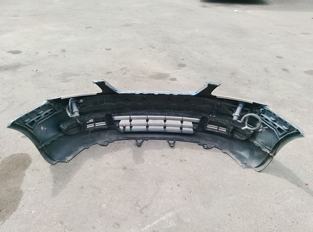 Бампер передній