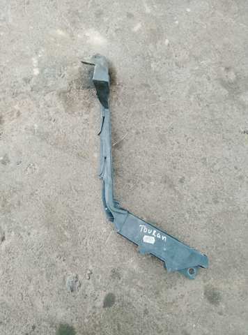 Направляющая заднего бампера, правая 1T0807376A VAG