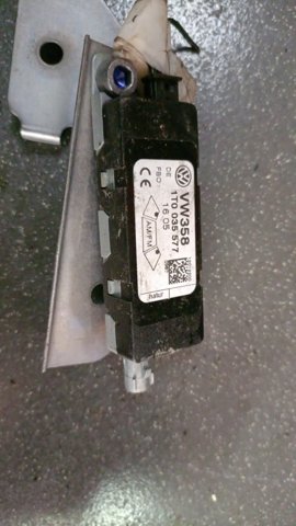 Блок керування антеною