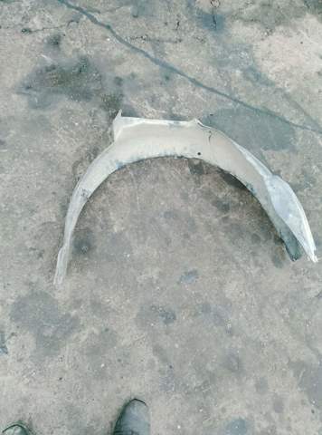 Підкрилок переднього крила, лівий