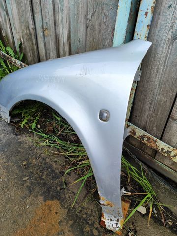 Крило переднє ліве