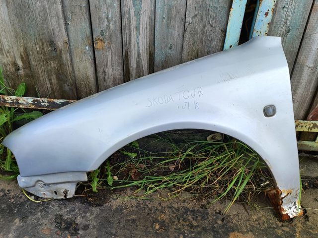 Крило переднє ліве