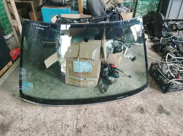 Скло лобове