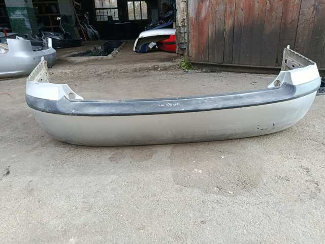 Бампер задній