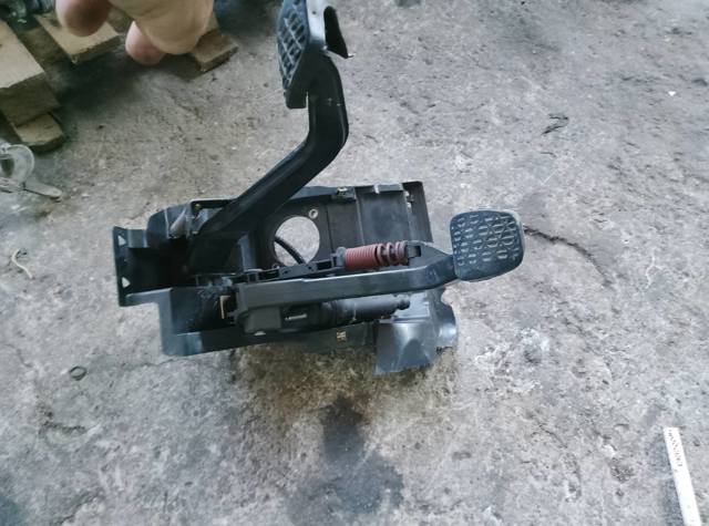 Блок педалей