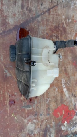 Бачок системи охолодження, розширювальний — фото 4