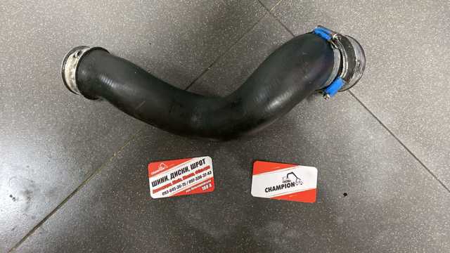 Шланг/патрубок інтеркуллера, верхній лівий — фото 1