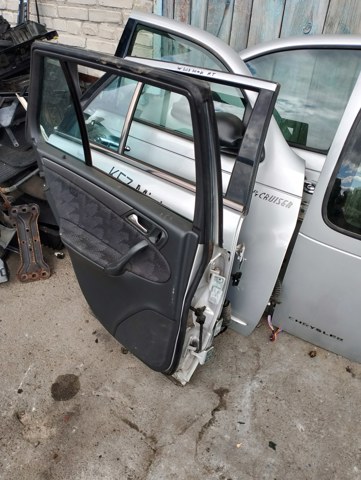 A2037350910 MERCEDES Стекло двери задней левой купить в Ирпень