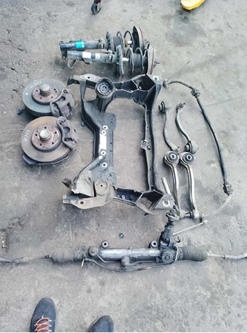 Ось передняя и поворотные кулаки 2043320201 MERCEDES