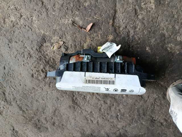 Подушка безпеки — фото 1