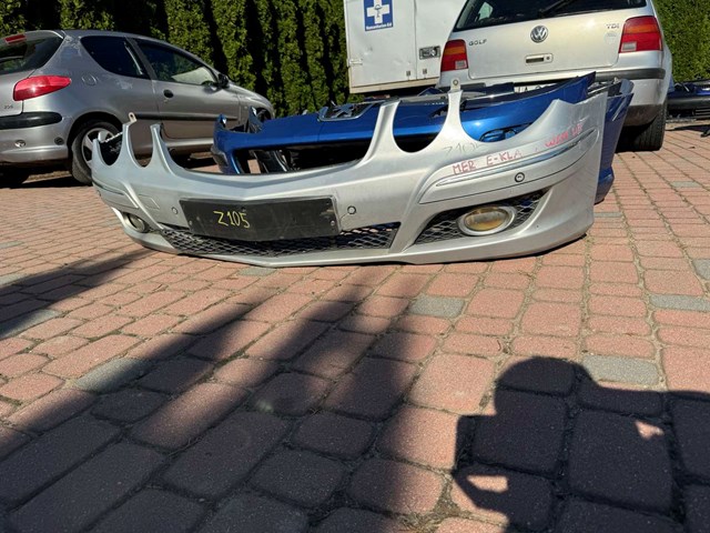 Передний бампер 2118801740 MERCEDES
