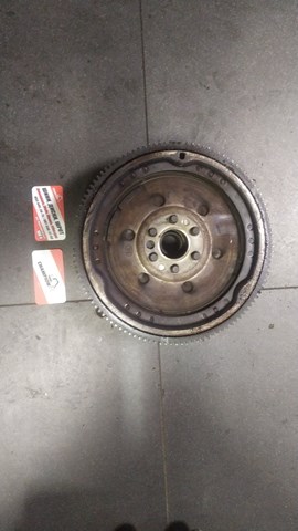 Маховик двигателя