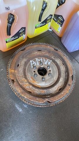 Маховик двигателя