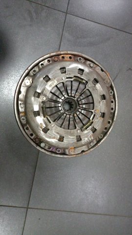 Маховик двигуна