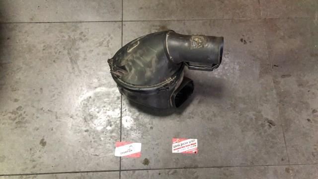 Корпус воздушного фильтра Lexus Ls400