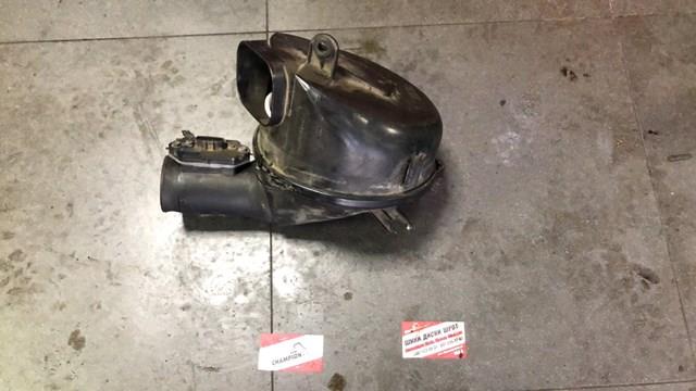 Корпус воздушного фильтра Lexus Ls400