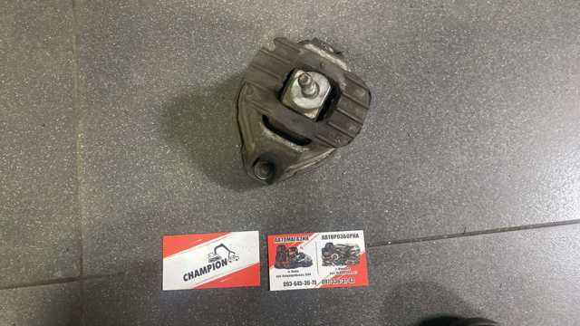 BMW 22116774620 Правая подушка двигателя в наличии Каменское