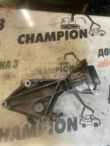 BMW 22116775041 Кронштейн подушки (опоры) двигателя левой в наличии Ужгород