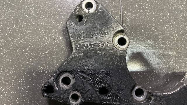 кронштейн крепления насоса усилителя руля