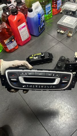 Блок управления печкой 275100026R RENAULT