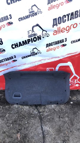 Обшивка кришки багажника s40