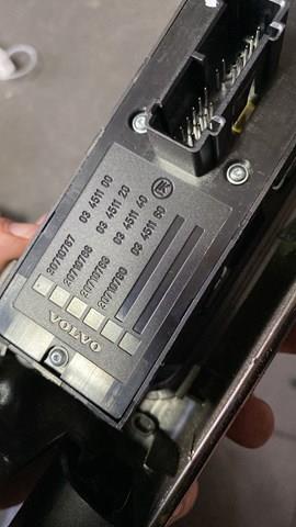 Кнопочный блок управления стеклоподъемником передний левый