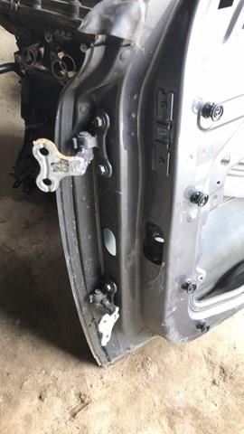 Двері передні праві volvo