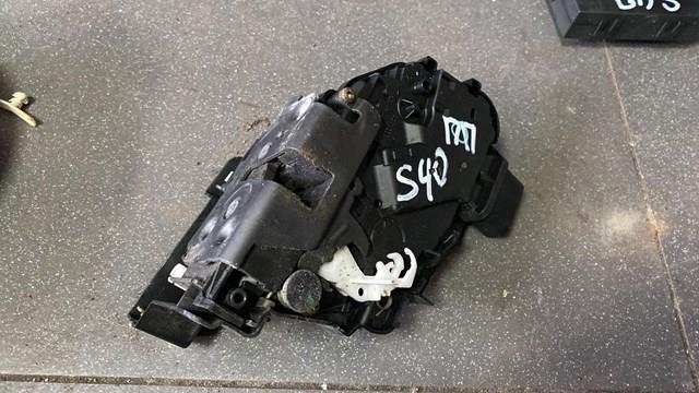 замок двери правый передний eu volvo