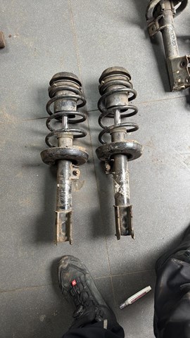 Пружина передняя