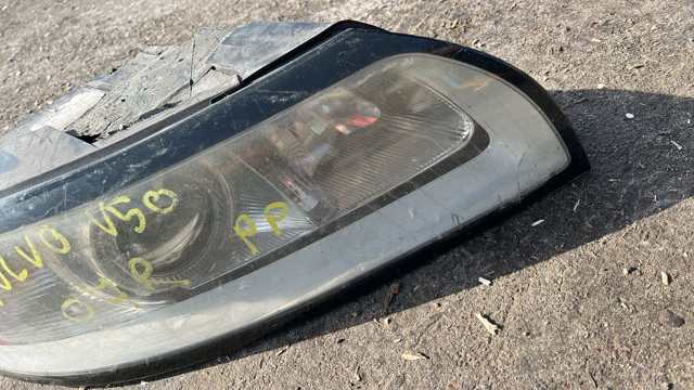 VOLVO 32206142 Правая фара в наличии Житомир