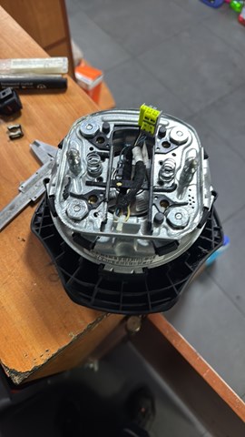 Подушка безопасности (AIRBAG) водительская