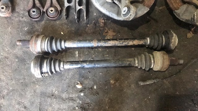 Полуось задняя правая