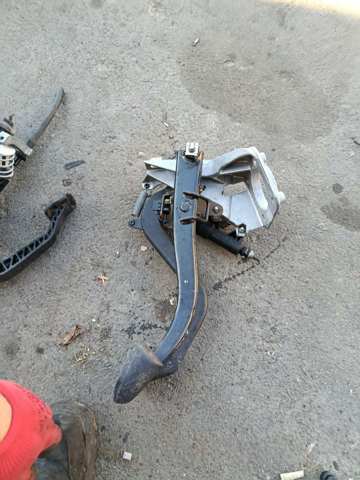 Педаль тормоза