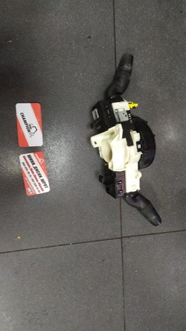 Перемикач підрульовий, правий