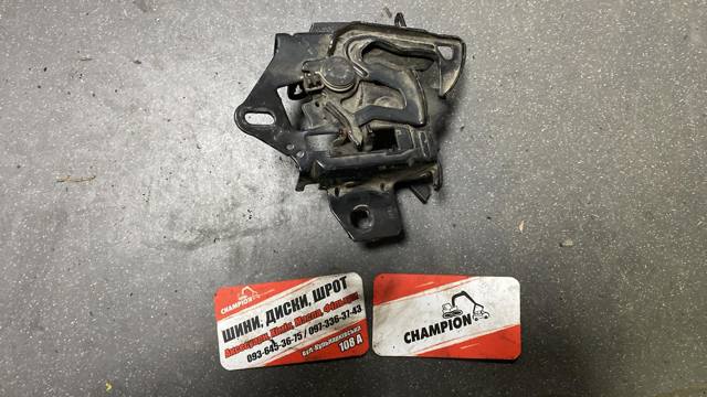 Замок капота — фото 1