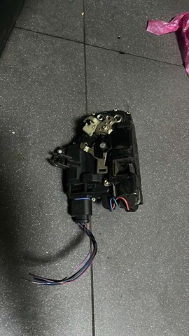 Запор кабины 3B1837015 VAG