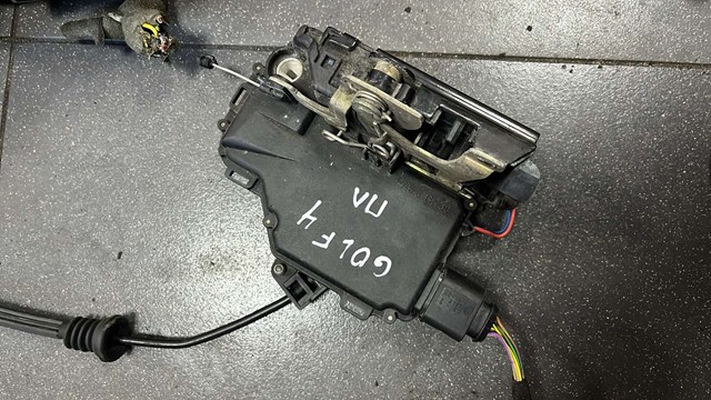 Запор кабины Шкода Октавия I A4