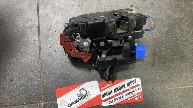 Замок передньої двері, правої — фото 1