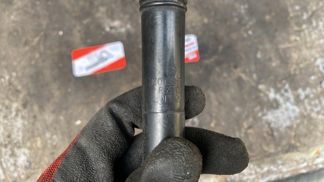 Дренажний шланг корпусу повітряного фільтра — фото 2