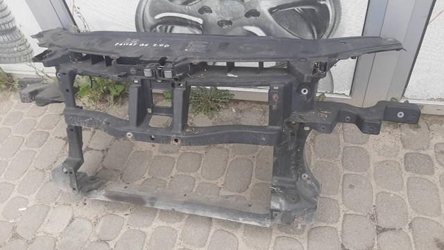 VAG 3C0805594D Рамка радиатора в наличии Львов