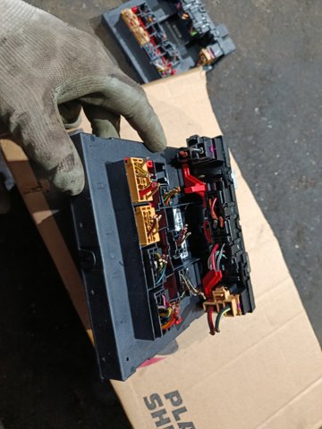 Модуль керування (ЕБУ) бортової мережі — фото 3