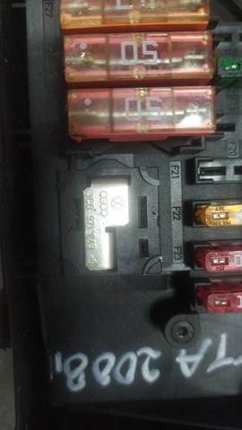 Блок запобіжників jetta