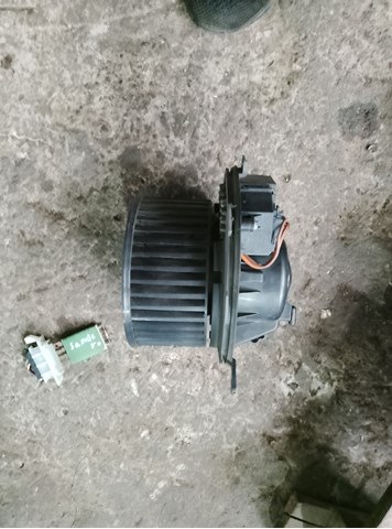 Мотор вентилятора печки (отопителя салона)